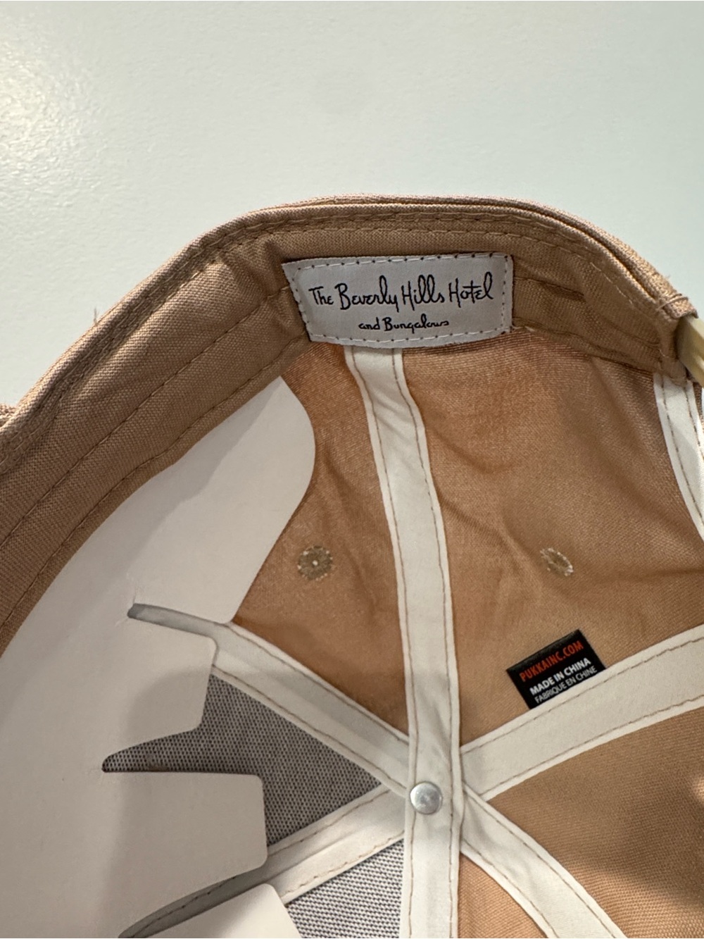 NWT! The Beverly Hills Hotel Crest Puka lightweight cotton tan baseball cap - Picture 8 of 10